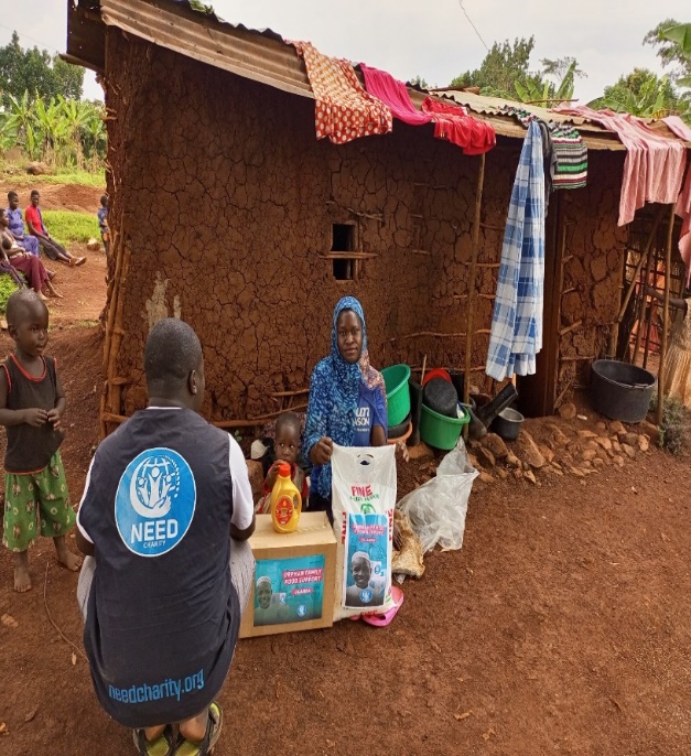 Volunteers coordinating a distribution